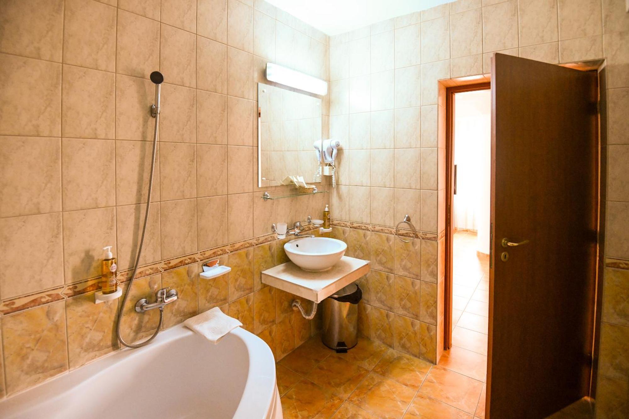 Complex Modern 4* Mamaia